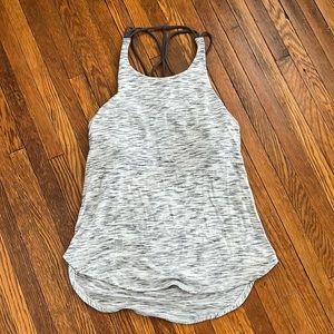 LULULEMON SIZE 8 WORKOUT TANK